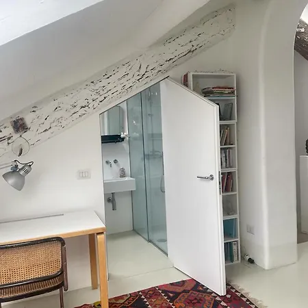 Special With A View Of The Navigli Appartement