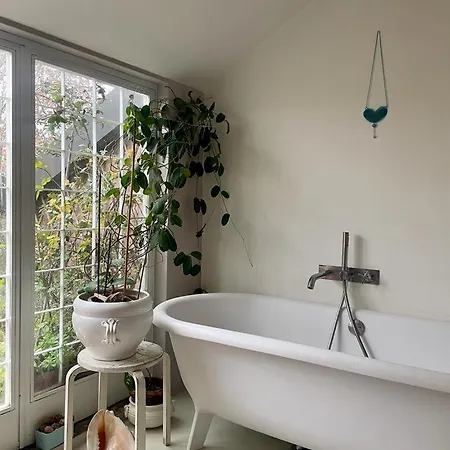 Appartement Special With A View Of The Navigli Milaan